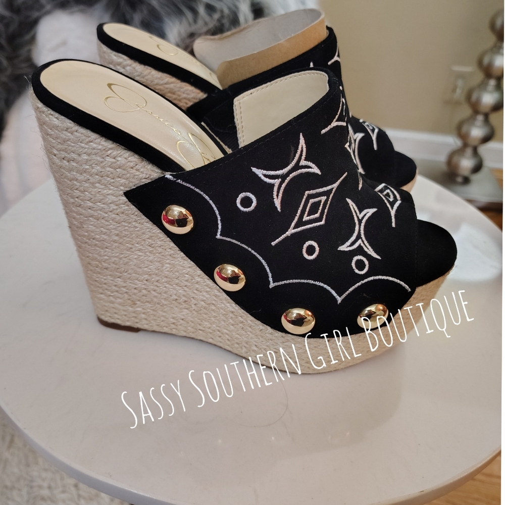🆕⭐ Jessica Simpson suede black white embroidered wedges - Picture 4 of 15